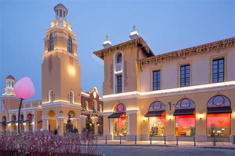 fidenza village shop.